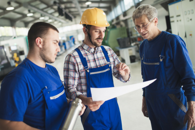 Industriemeister im neuen Job © iStock/nd3000